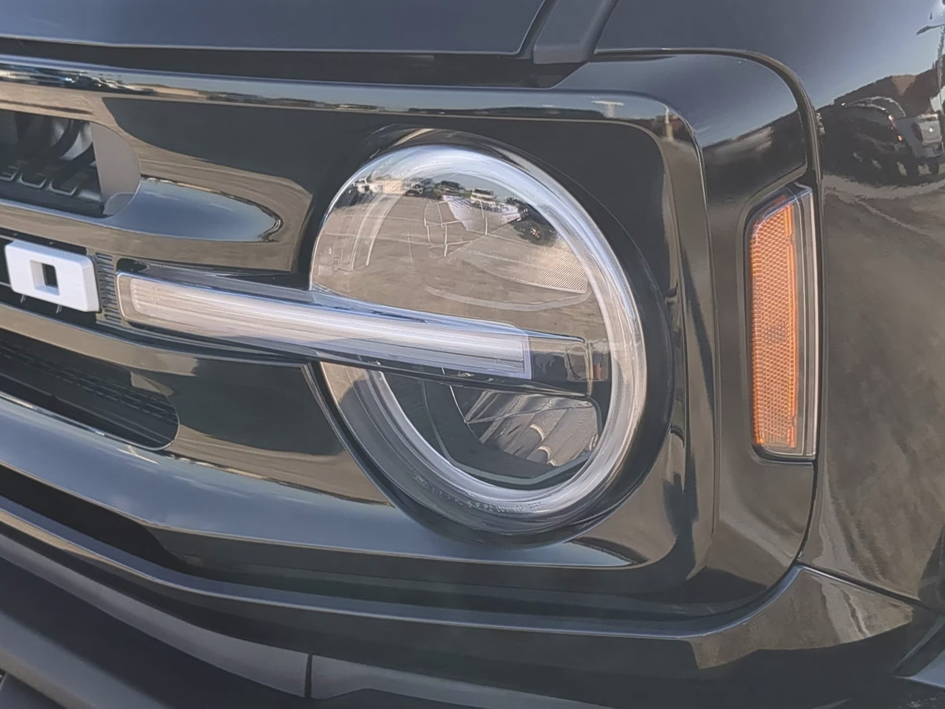 2026 Shadow Black Ford Bronco Outer Banks 4X4 Convertible