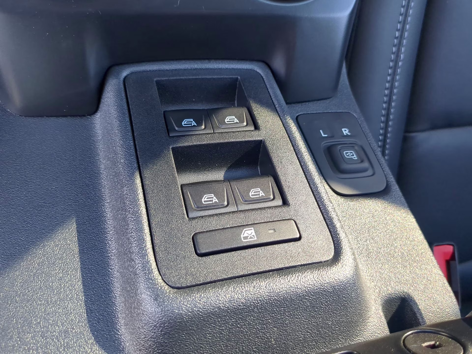 2026 Shadow Black Ford Bronco Outer Banks 4X4 Convertible