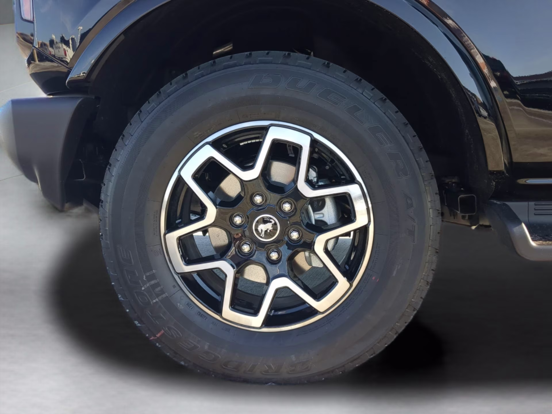 2026 Shadow Black Ford Bronco Outer Banks 4X4 Convertible