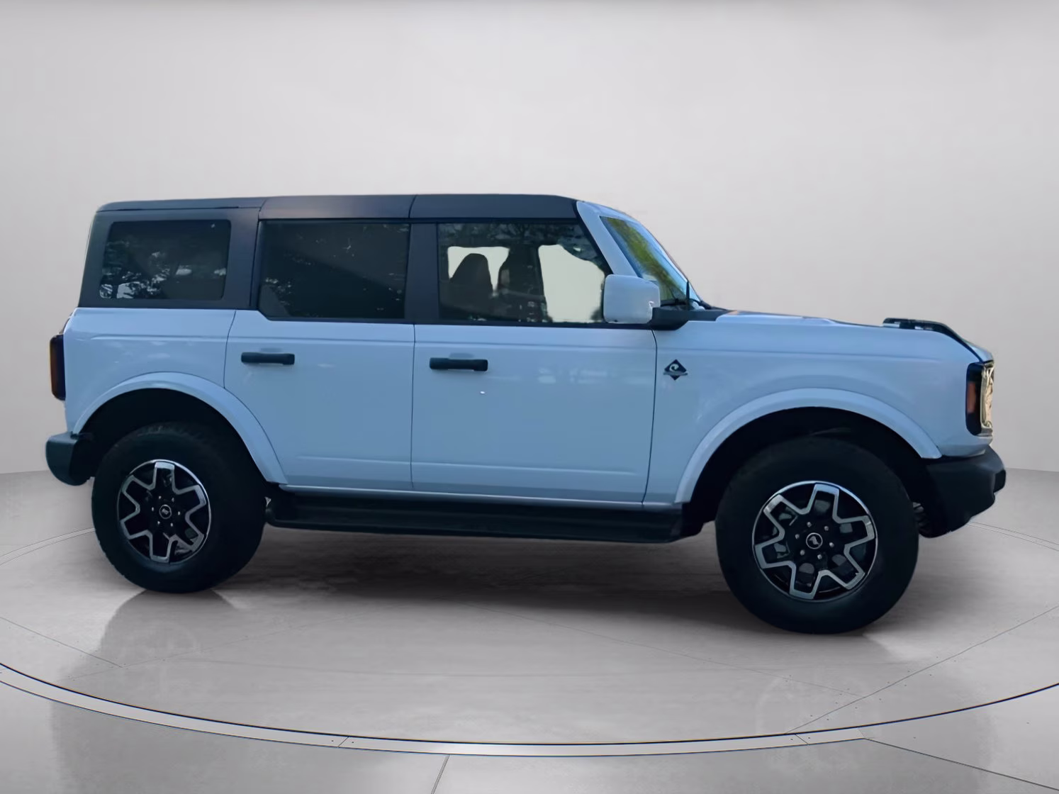 2026 Oxford White Ford Bronco Outer Banks 4X4 Convertible