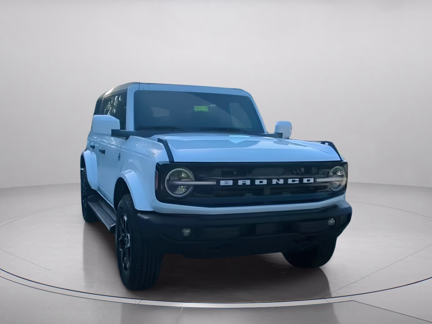 2026 Oxford White Ford Bronco Outer Banks 4X4 Convertible