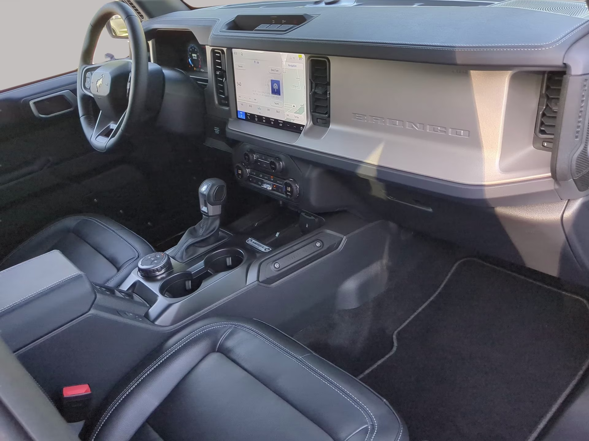 2026 Oxford White Ford Bronco Outer Banks 4X4 Convertible