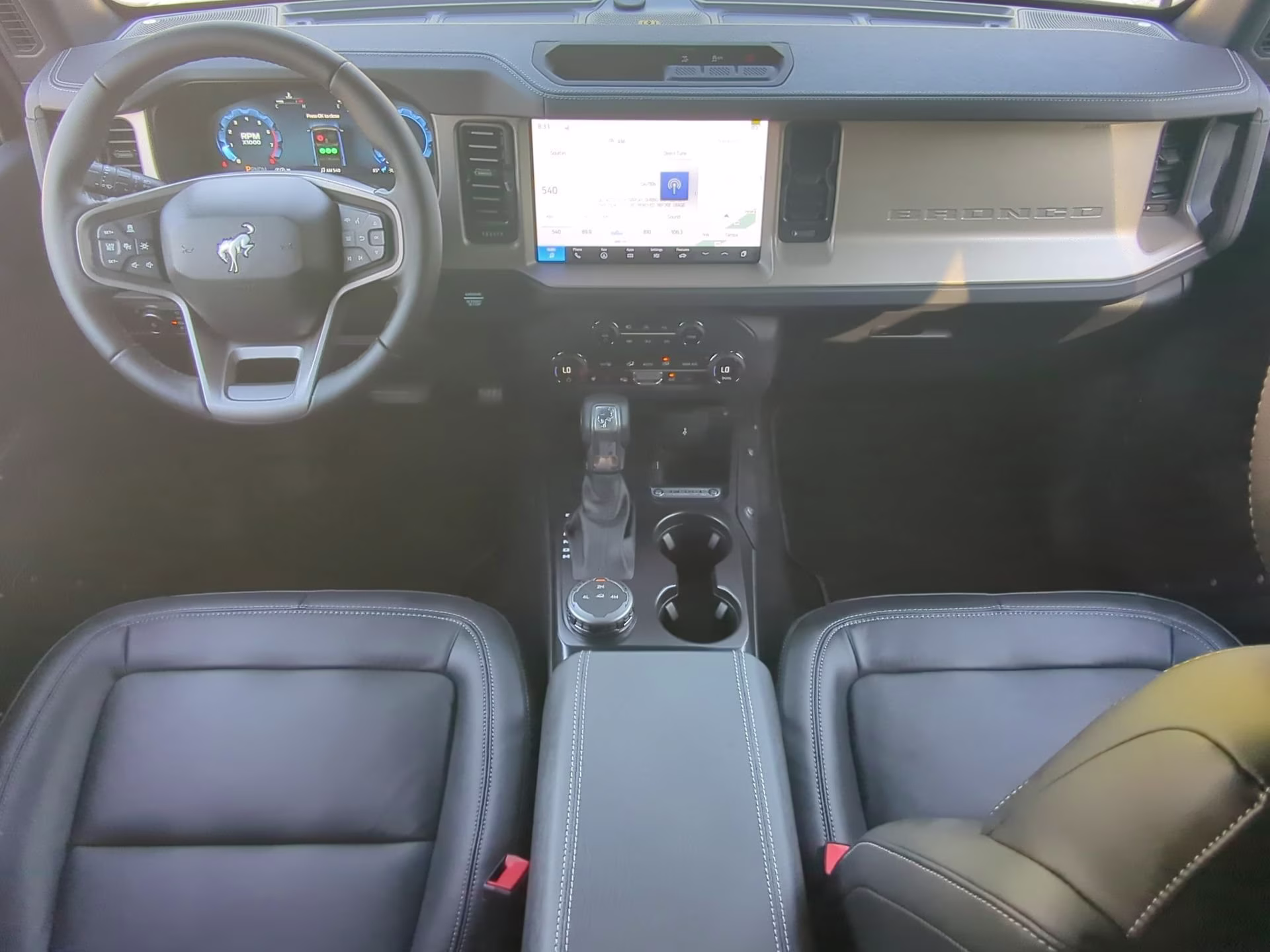 2026 Oxford White Ford Bronco Outer Banks 4X4 Convertible