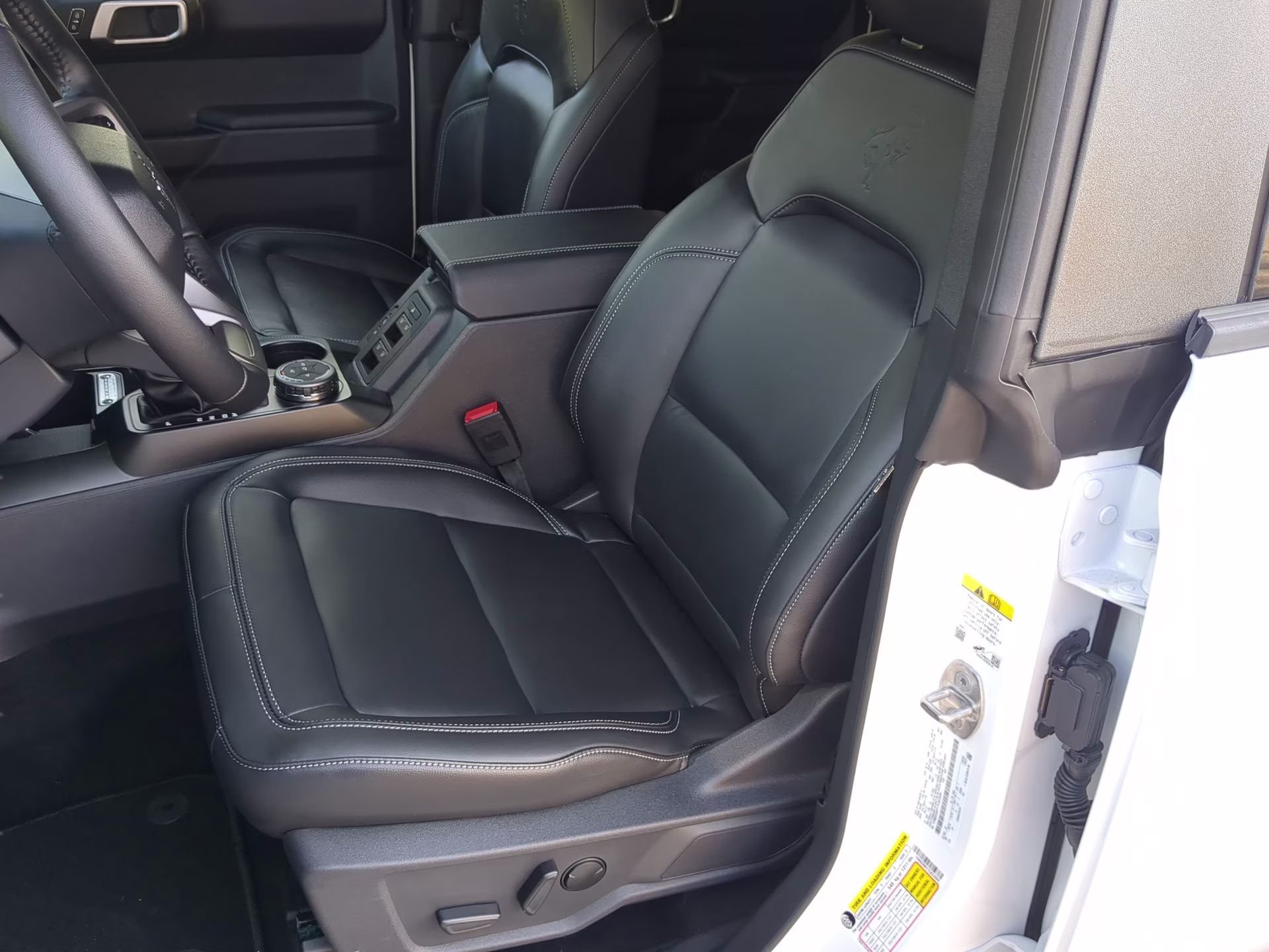 2026 Oxford White Ford Bronco Outer Banks 4X4 Convertible