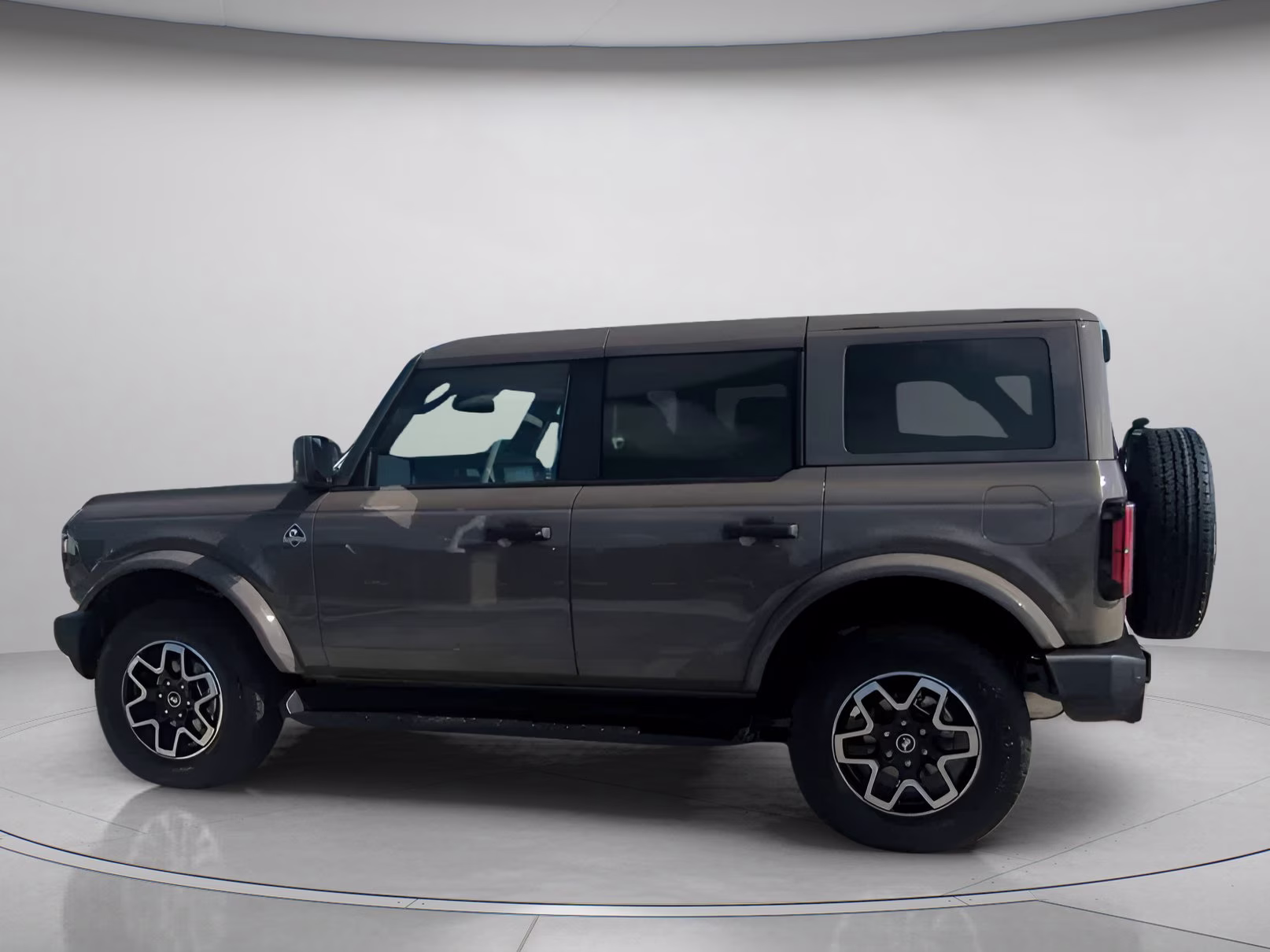 2026 Marsh Gray Ford Bronco Outer Banks 4X4 Convertible
