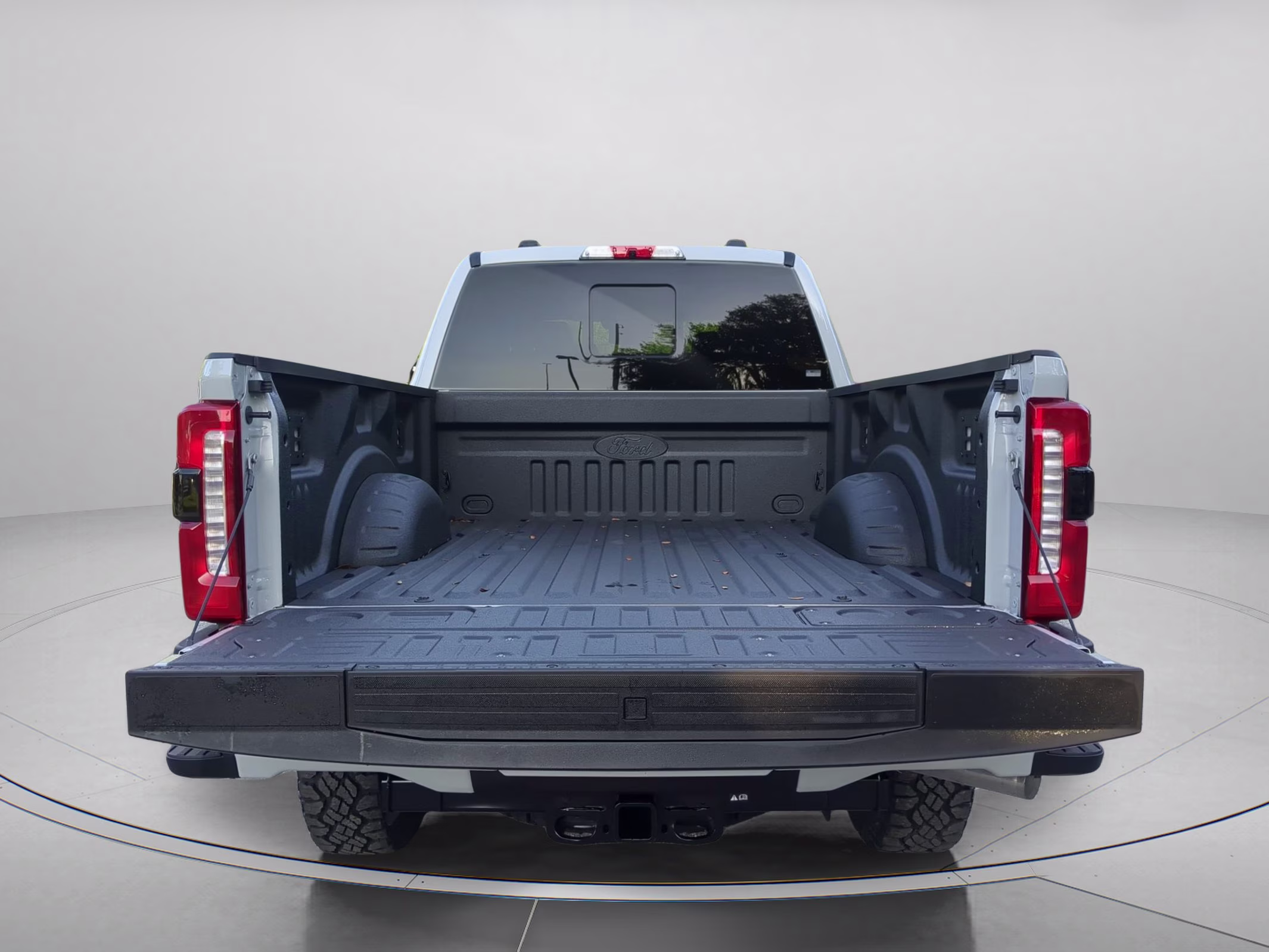 2026 Avalanche Ford Super Duty F-250 SRW LARIAT Crew Cab Pickup 4X4 Truck