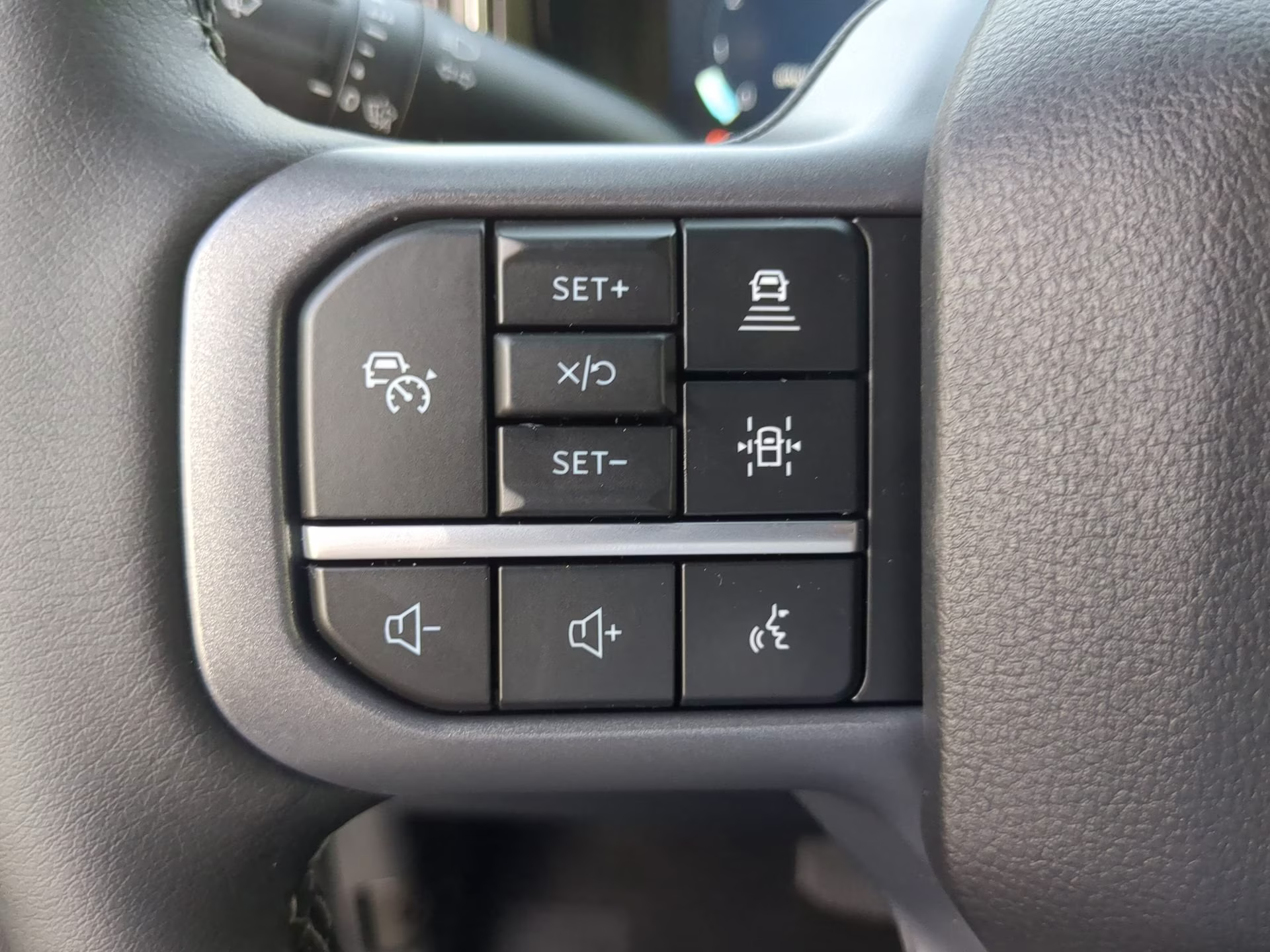 2026 Avalanche Ford Super Duty F-250 SRW LARIAT Crew Cab Pickup 4X4 Truck