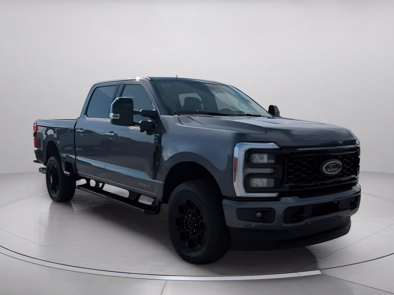 2026 Carbonized Gray Metallic Ford Super Duty F-250 SRW LARIAT Crew Cab Pickup 4X4 Truck