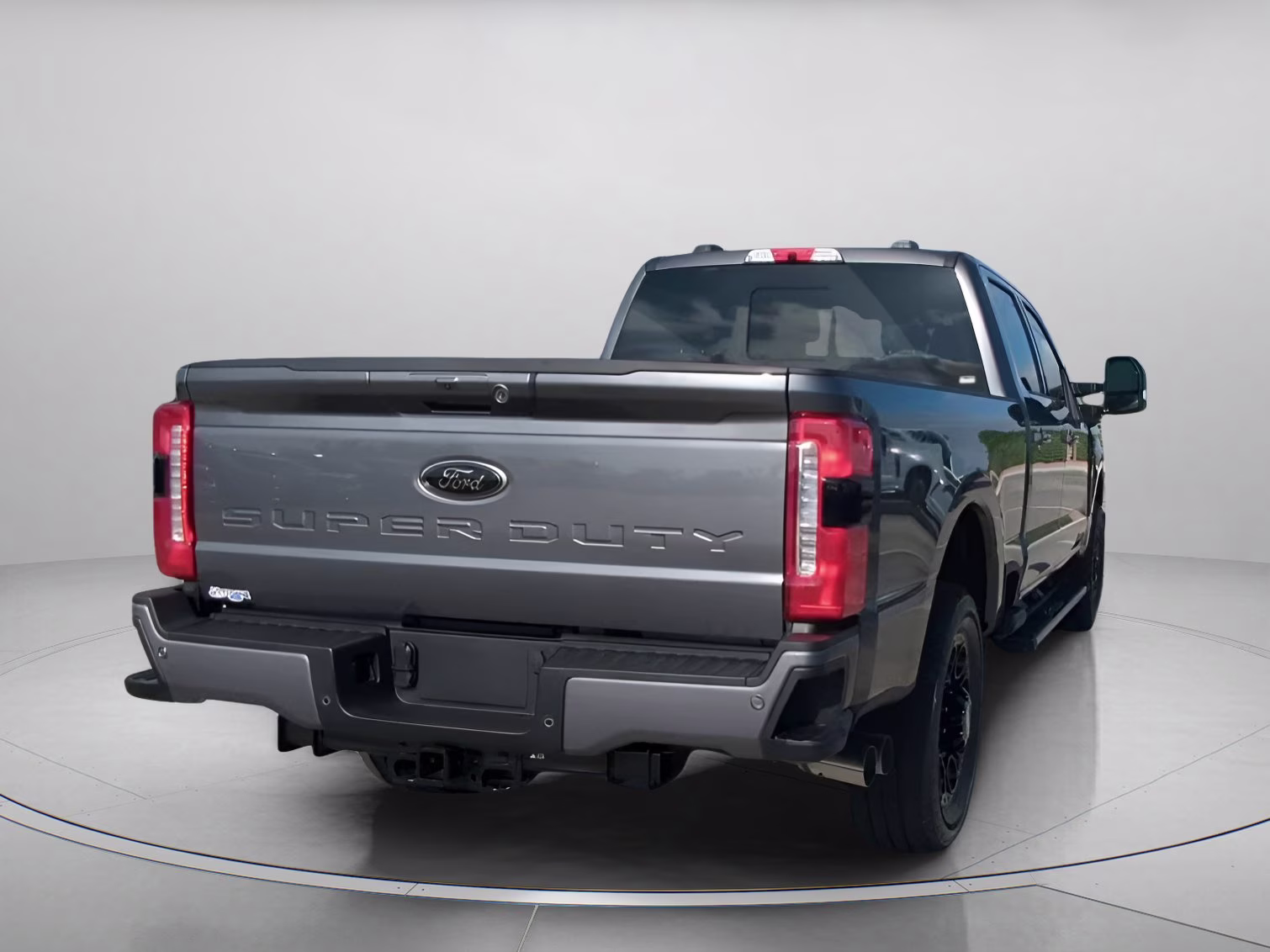 2026 Carbonized Gray Metallic Ford Super Duty F-250 SRW LARIAT Crew Cab Pickup 4X4 Truck