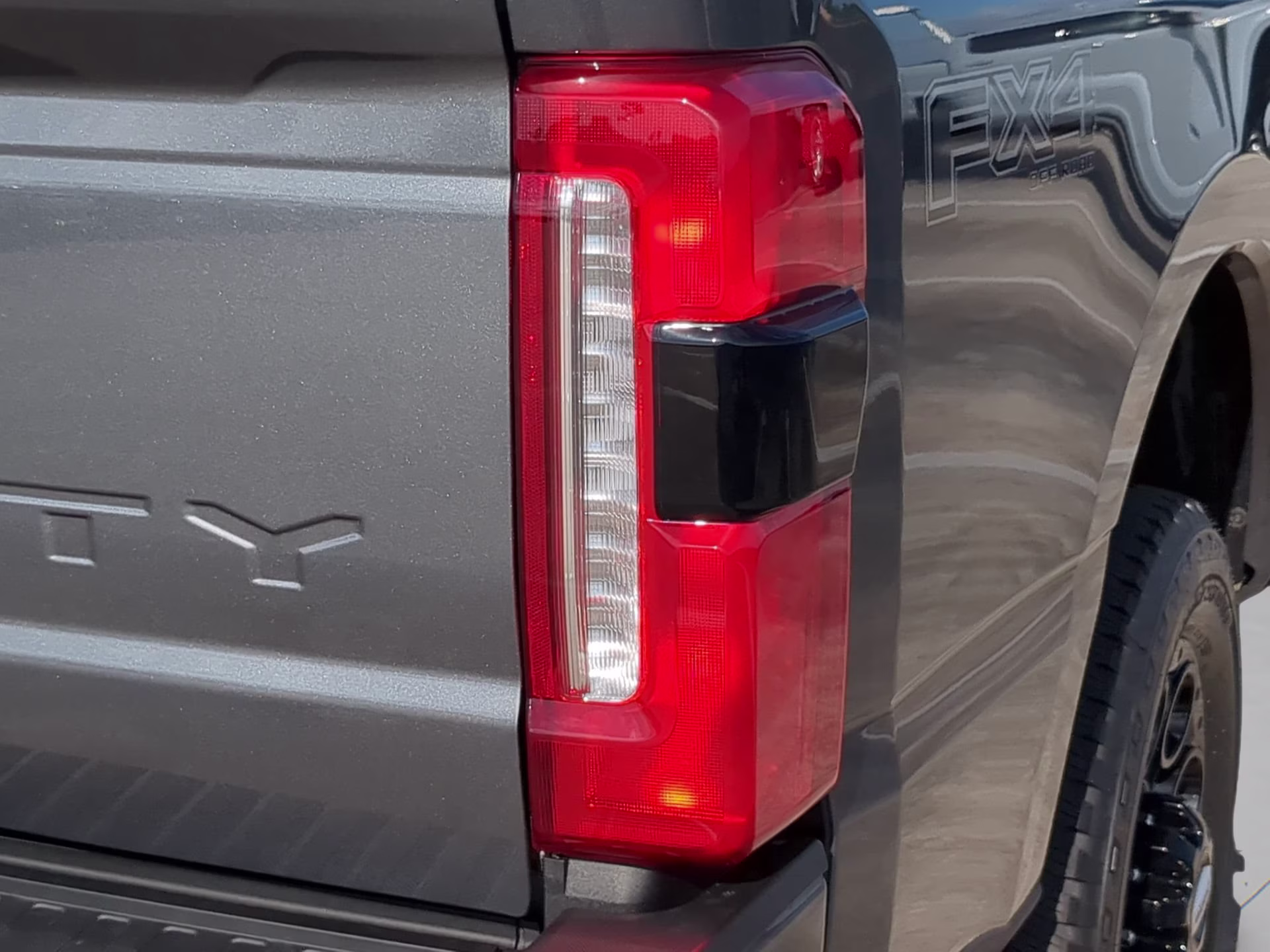 2026 Carbonized Gray Metallic Ford Super Duty F-250 SRW LARIAT Crew Cab Pickup 4X4 Truck
