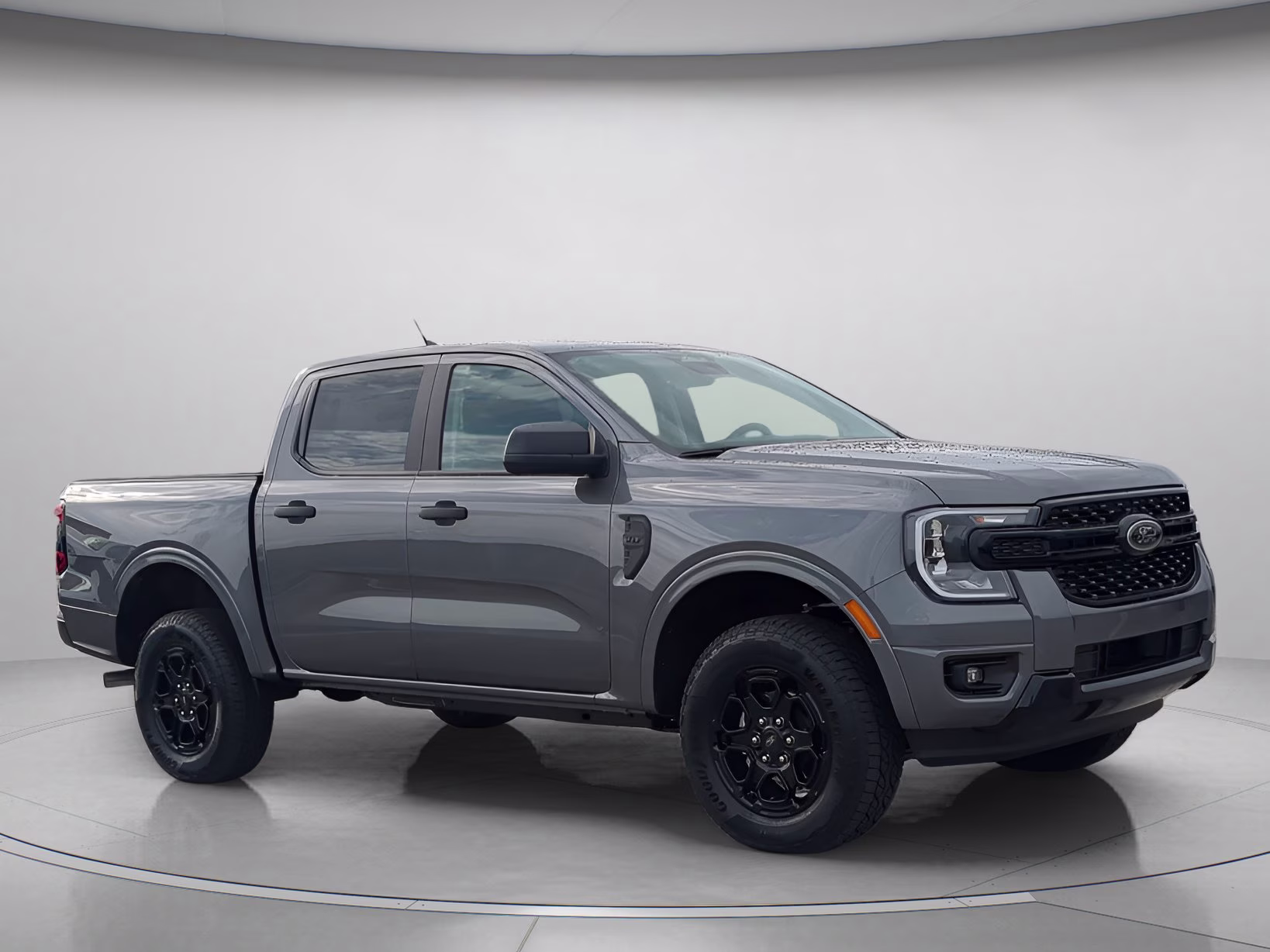 2026 Carbonized Gray Metallic Ford Ranger XLT Crew Cab Pickup RWD Truck