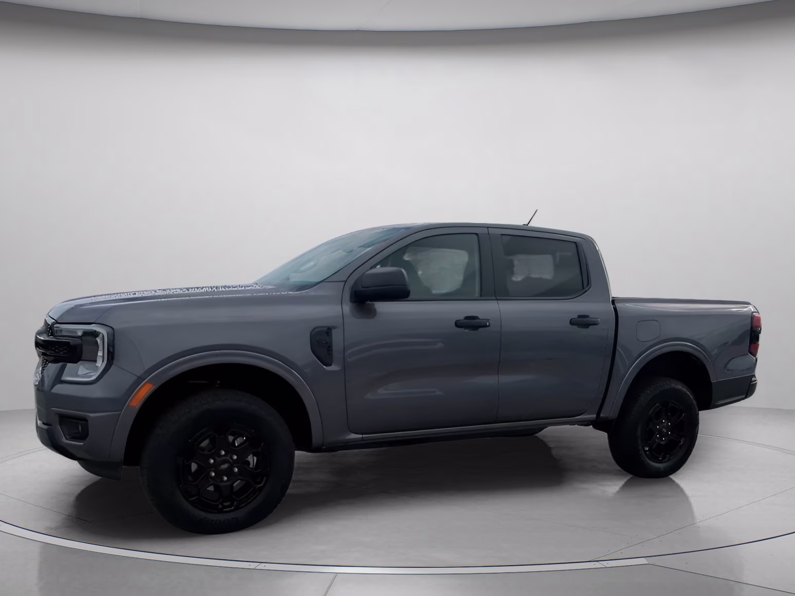 2026 Carbonized Gray Metallic Ford Ranger XLT Crew Cab Pickup RWD Truck