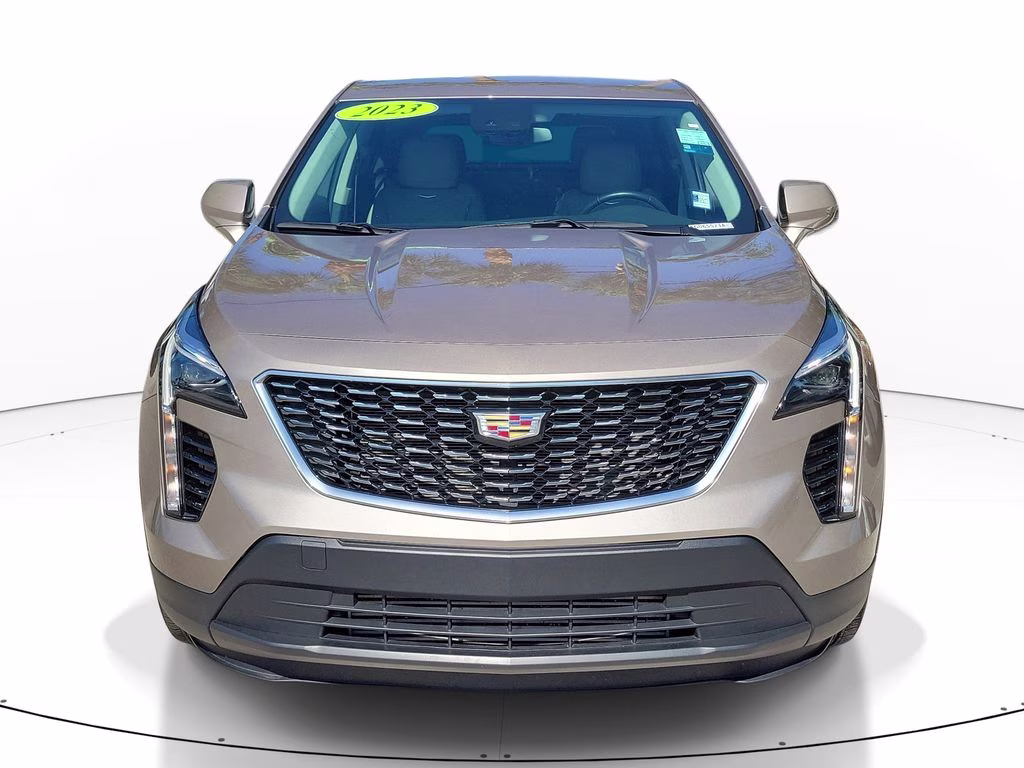 2023 Latte Metallic Cadillac XT4 FWD Luxury FWD SUV