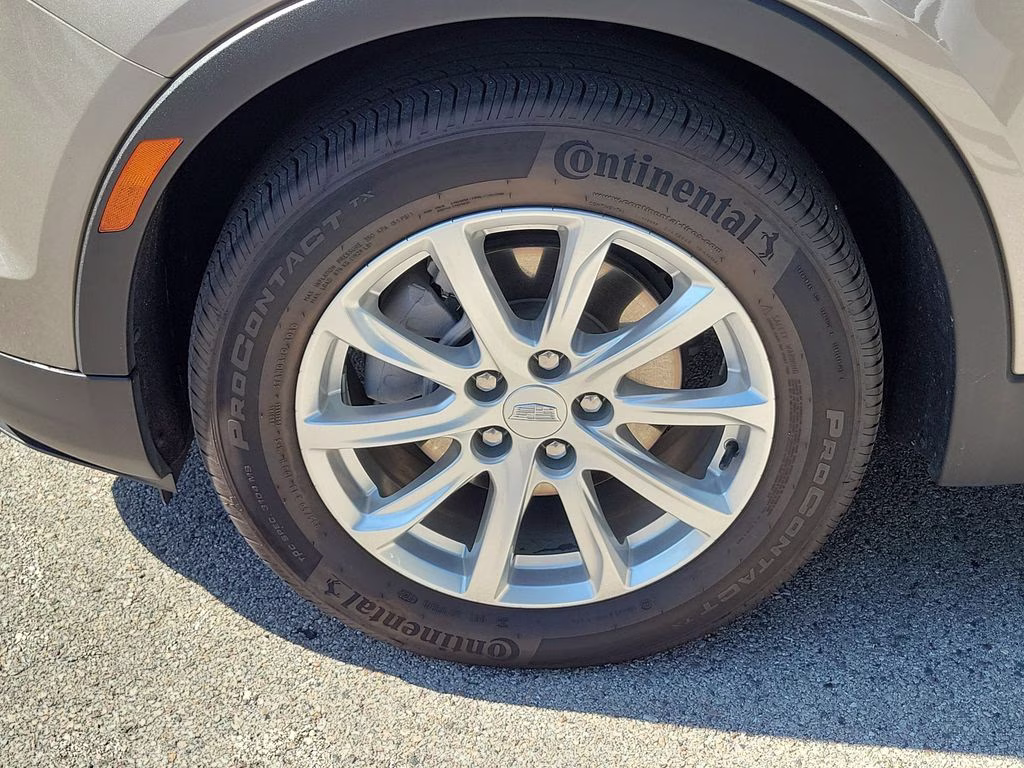 2023 Latte Metallic Cadillac XT4 FWD Luxury FWD SUV