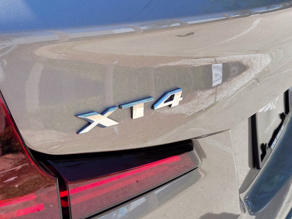 2023 Latte Metallic Cadillac XT4 FWD Luxury FWD SUV