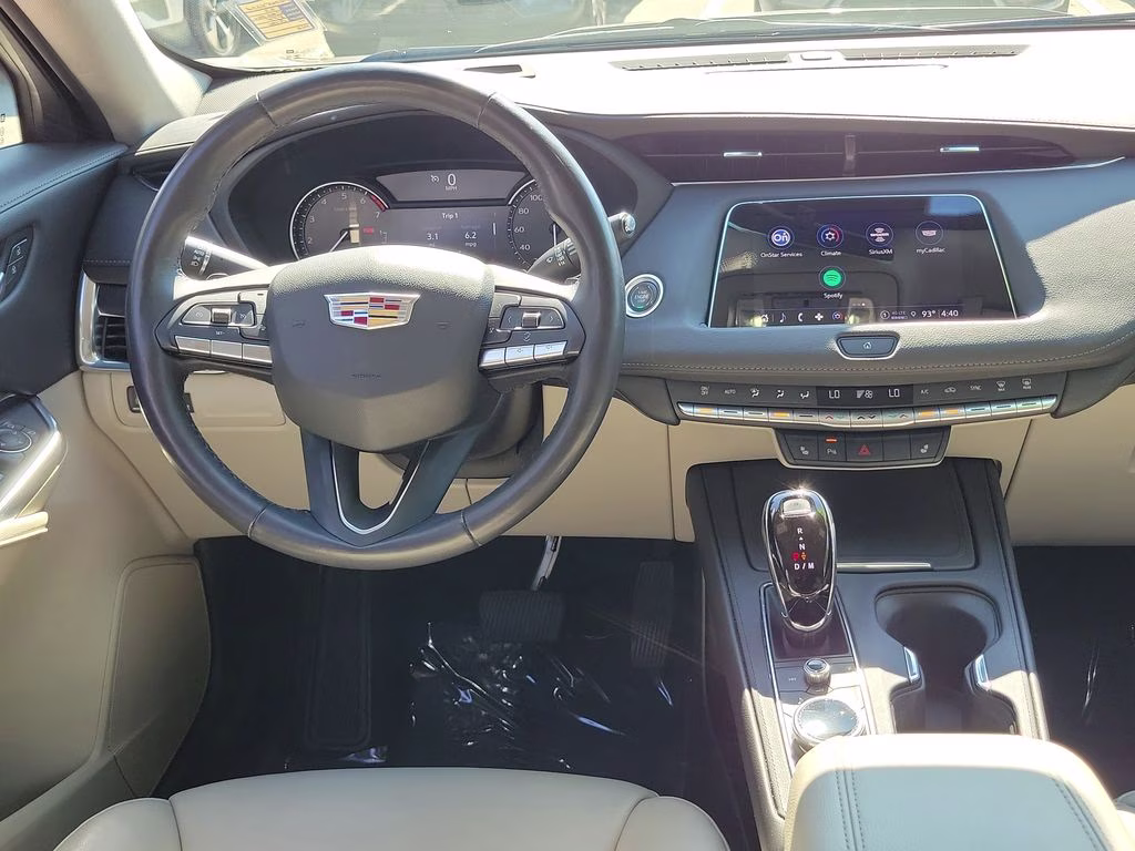 2023 Latte Metallic Cadillac XT4 FWD Luxury FWD SUV
