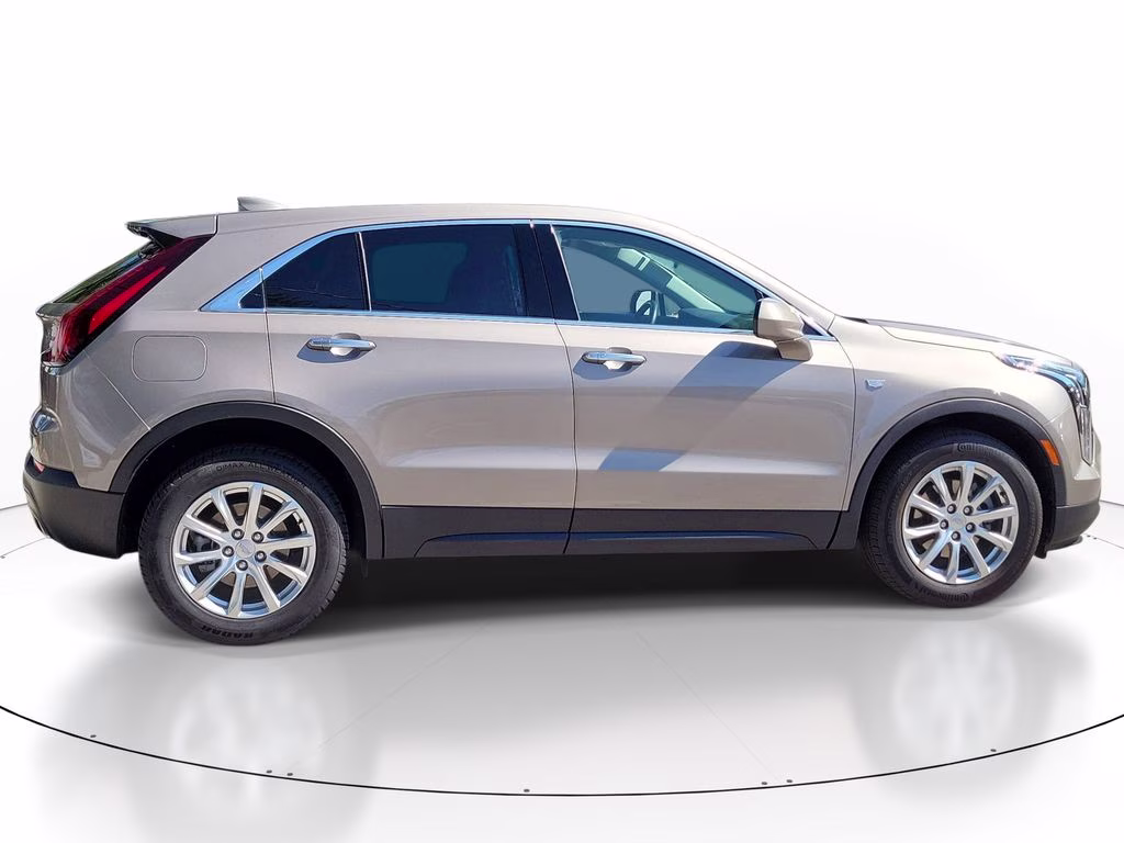 2023 Latte Metallic Cadillac XT4 FWD Luxury FWD SUV