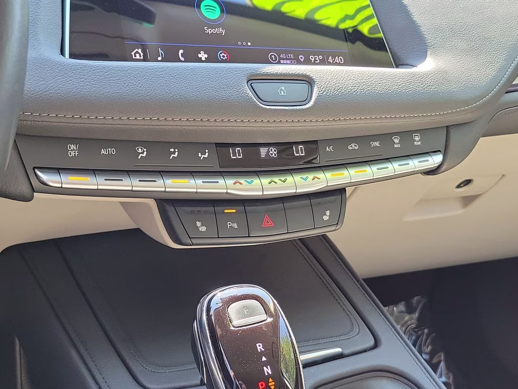 2023 Latte Metallic Cadillac XT4 FWD Luxury FWD SUV