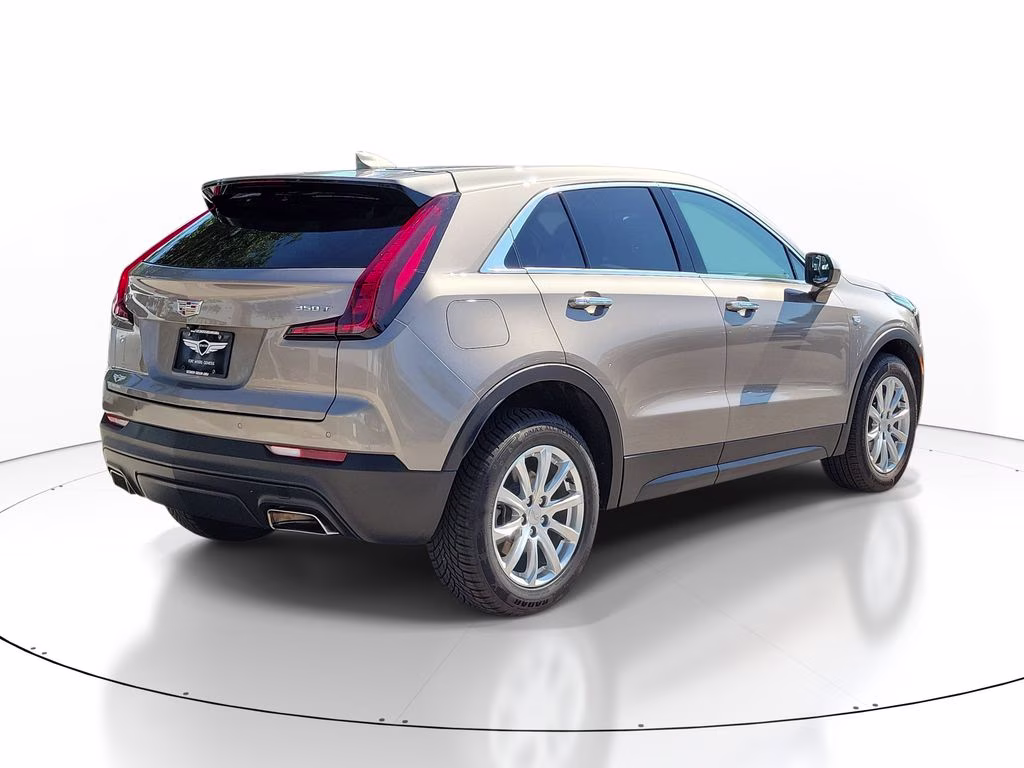 2023 Latte Metallic Cadillac XT4 FWD Luxury FWD SUV
