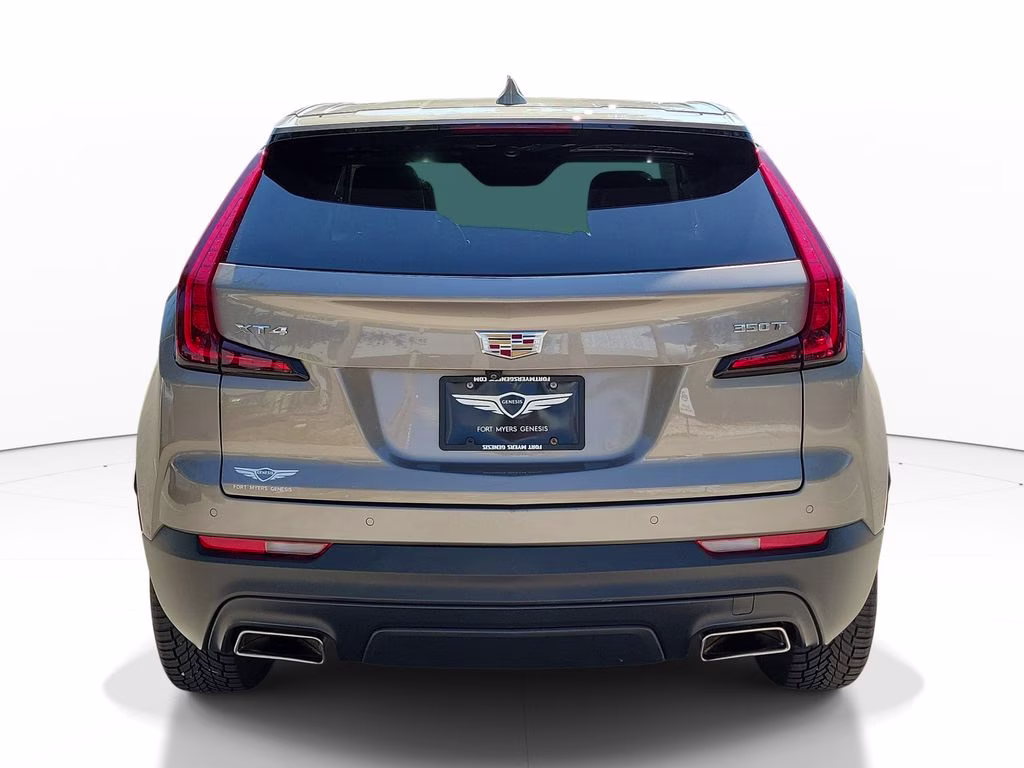 2023 Latte Metallic Cadillac XT4 FWD Luxury FWD SUV