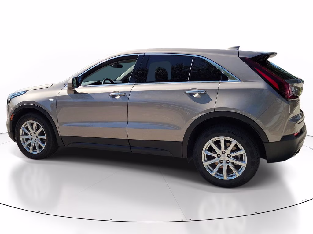 2023 Latte Metallic Cadillac XT4 FWD Luxury FWD SUV
