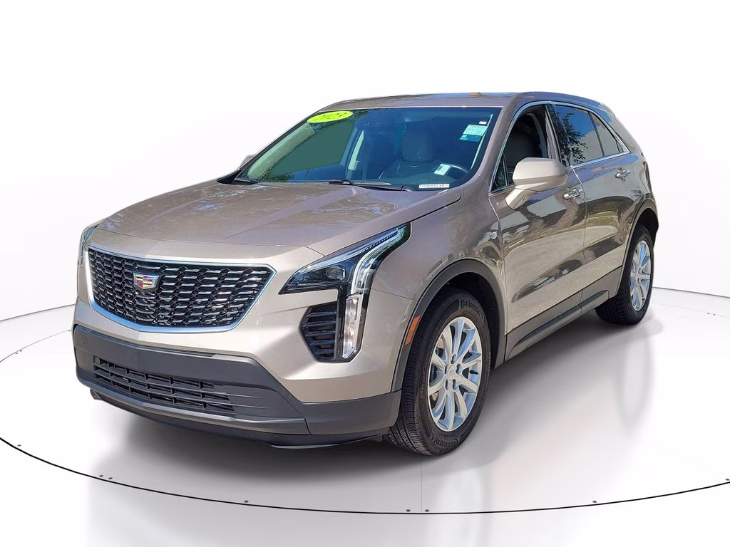 2023 Latte Metallic Cadillac XT4 FWD Luxury FWD SUV