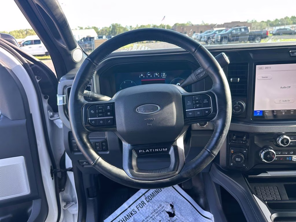 2025 White Metallic Ford Super Duty F-350 SRW Platinum 4X4 Truck