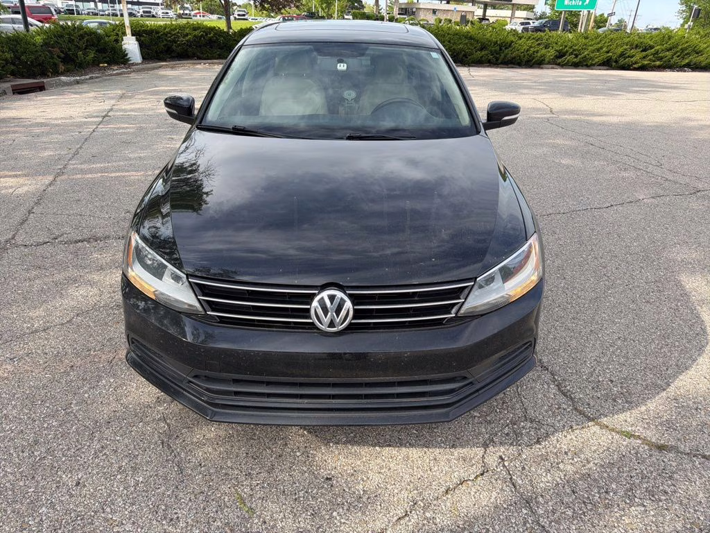 2015 Black Volkswagen Jetta 1.8T SE FWD Sedan