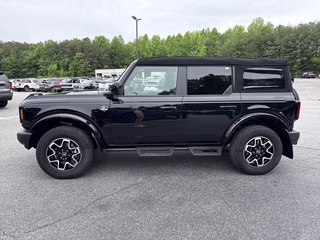 2024 Shadow Black Ford Bronco Outer Banks 4X4 SUV