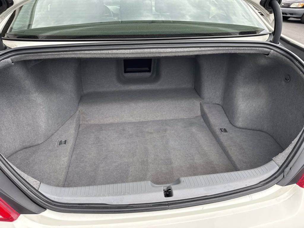 2006 Premium White Pearl Acura RL 3.5 AWD Sedan