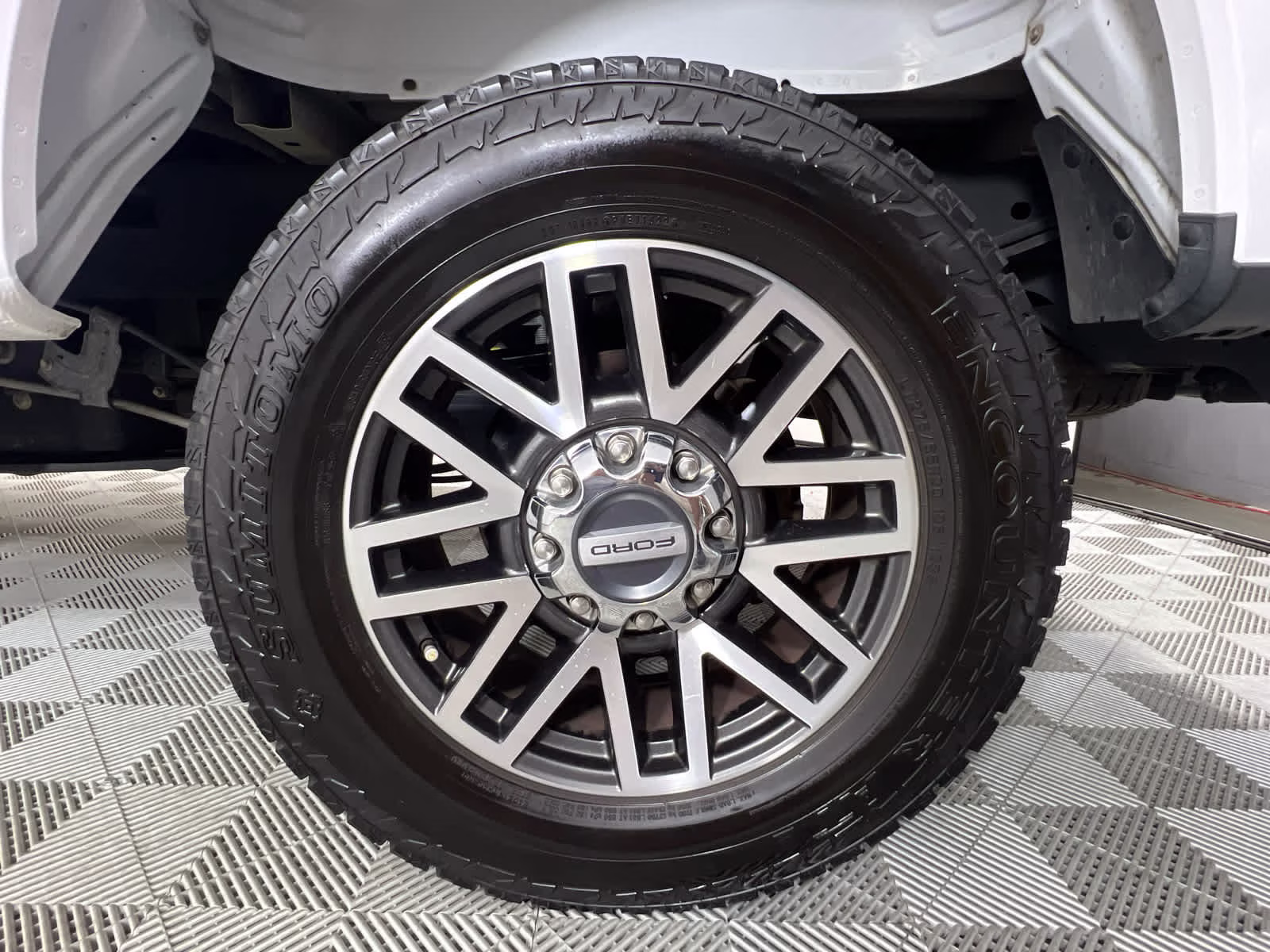 2019 Oxford White Ford Super Duty F-250 SRW LARIAT 4X4 Truck
