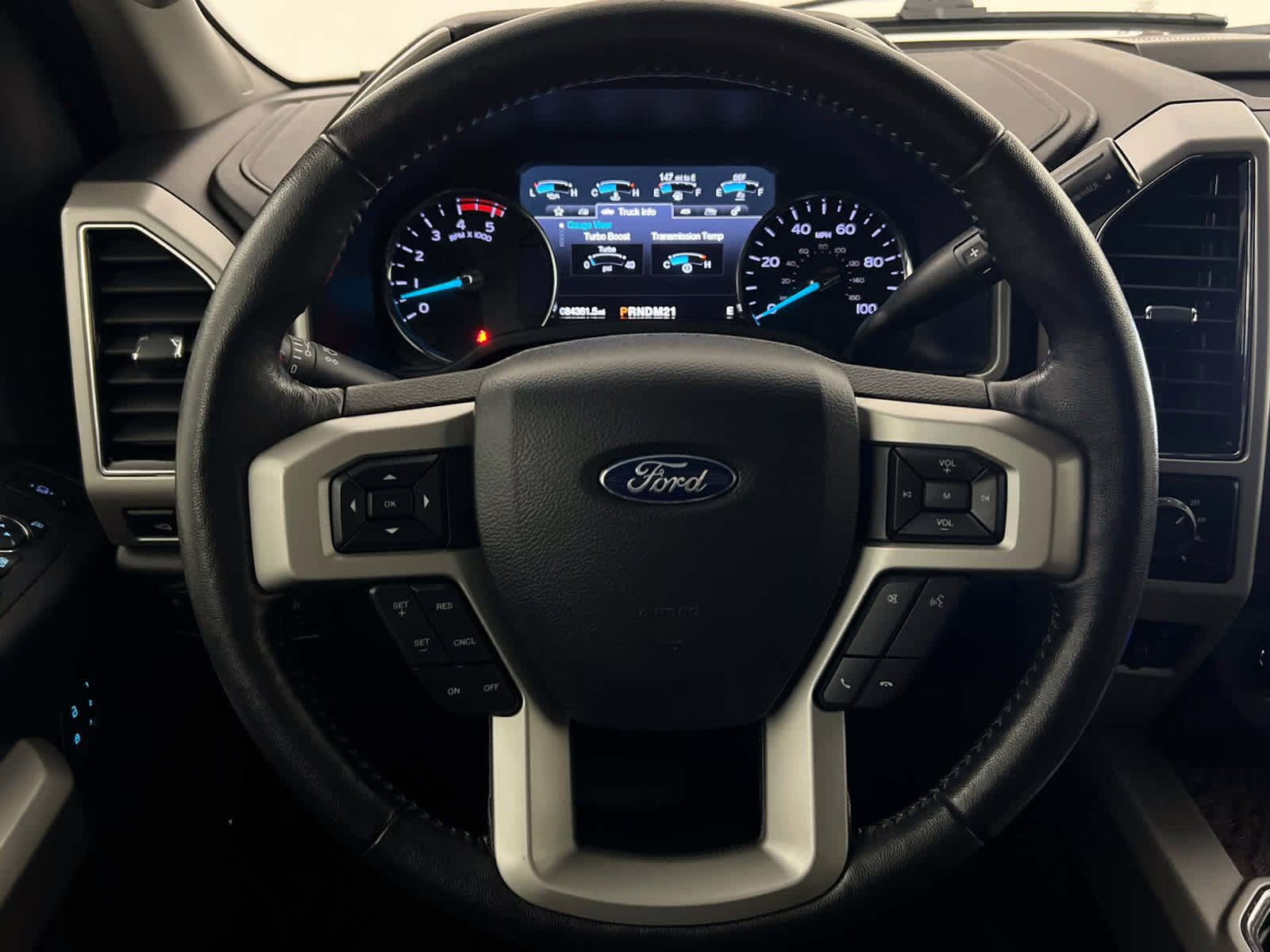 2019 Oxford White Ford Super Duty F-250 SRW LARIAT 4X4 Truck