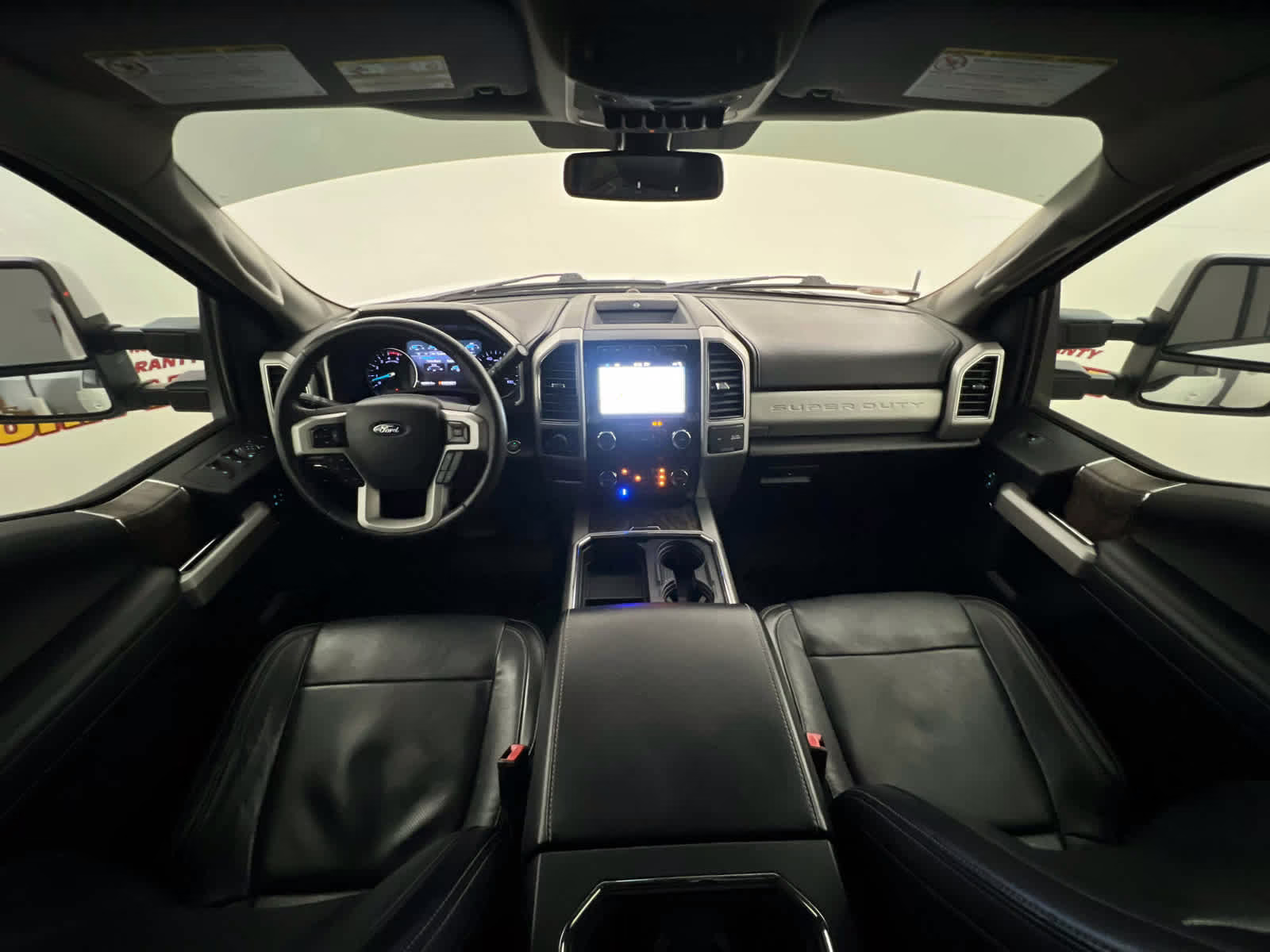 2019 Oxford White Ford Super Duty F-250 SRW LARIAT 4X4 Truck