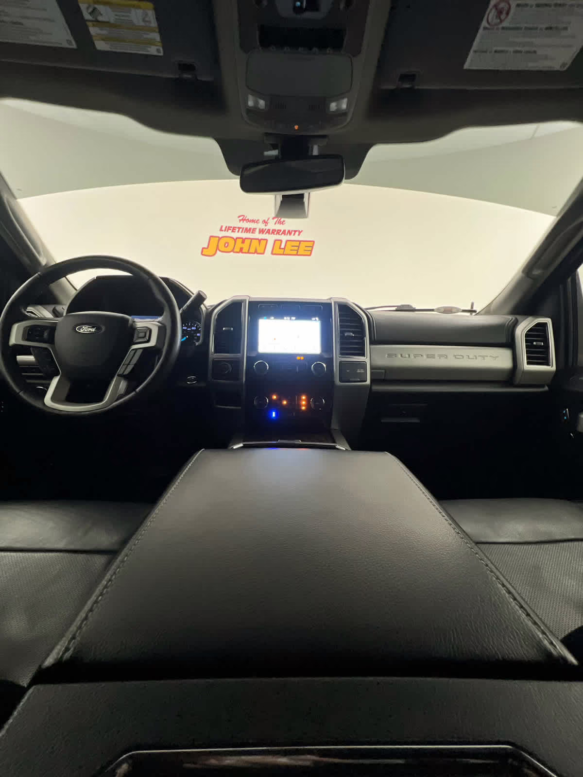 2019 Oxford White Ford Super Duty F-250 SRW LARIAT 4X4 Truck