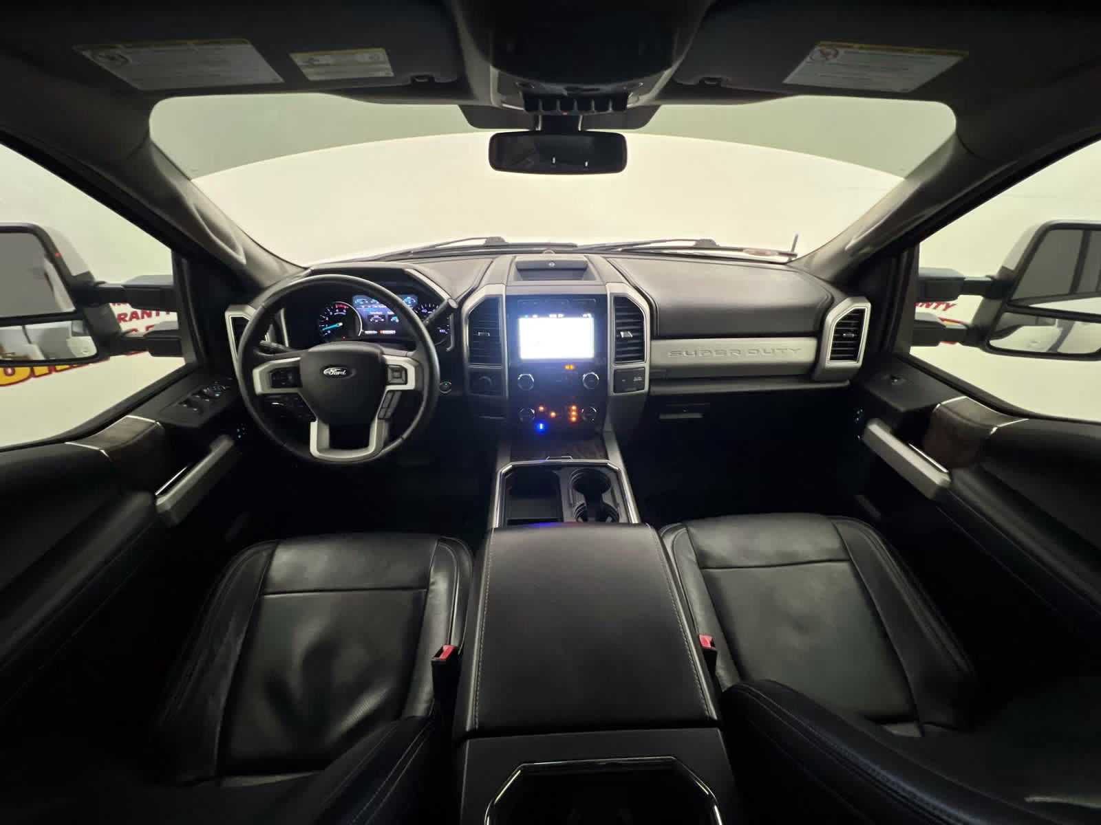 2019 Oxford White Ford Super Duty F-250 SRW LARIAT 4X4 Truck