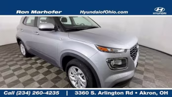2025 Shimmering Silver Hyundai Venue SE FWD SUV