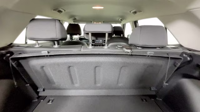 2025 Shimmering Silver Hyundai Venue SE FWD SUV