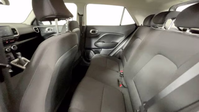 2025 Shimmering Silver Hyundai Venue SE FWD SUV
