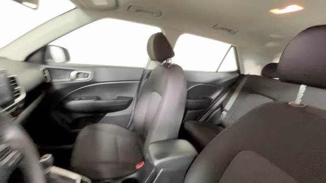2025 Shimmering Silver Hyundai Venue SE FWD SUV
