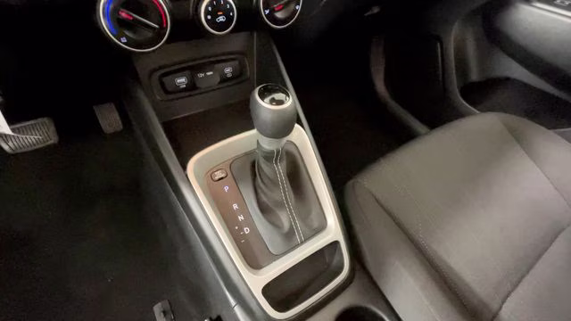 2025 Shimmering Silver Hyundai Venue SE FWD SUV