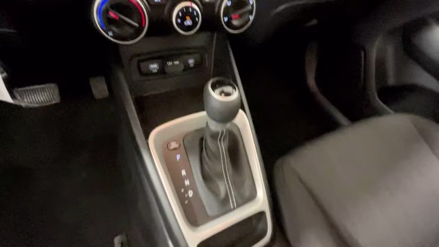 2025 Shimmering Silver Hyundai Venue SE FWD SUV