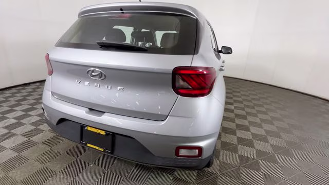 2025 Shimmering Silver Hyundai Venue SE FWD SUV