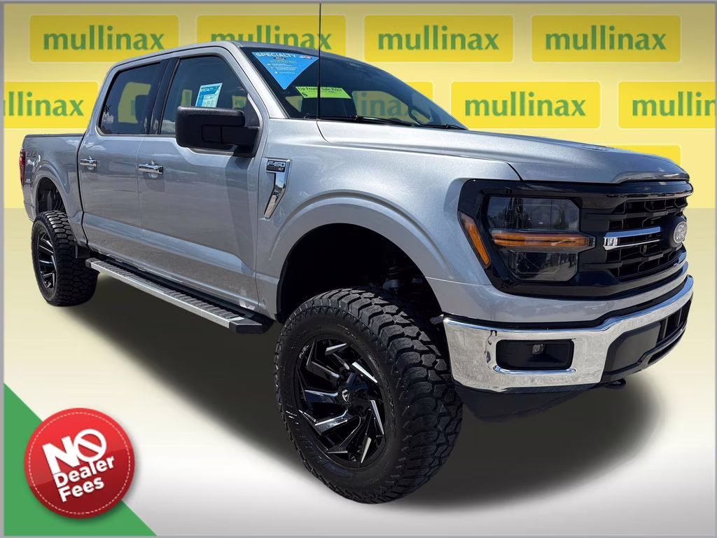 2025 Iconic Silver Metallic Ford F-150 XLT w/ LIFTKIT 4X4 Truck
