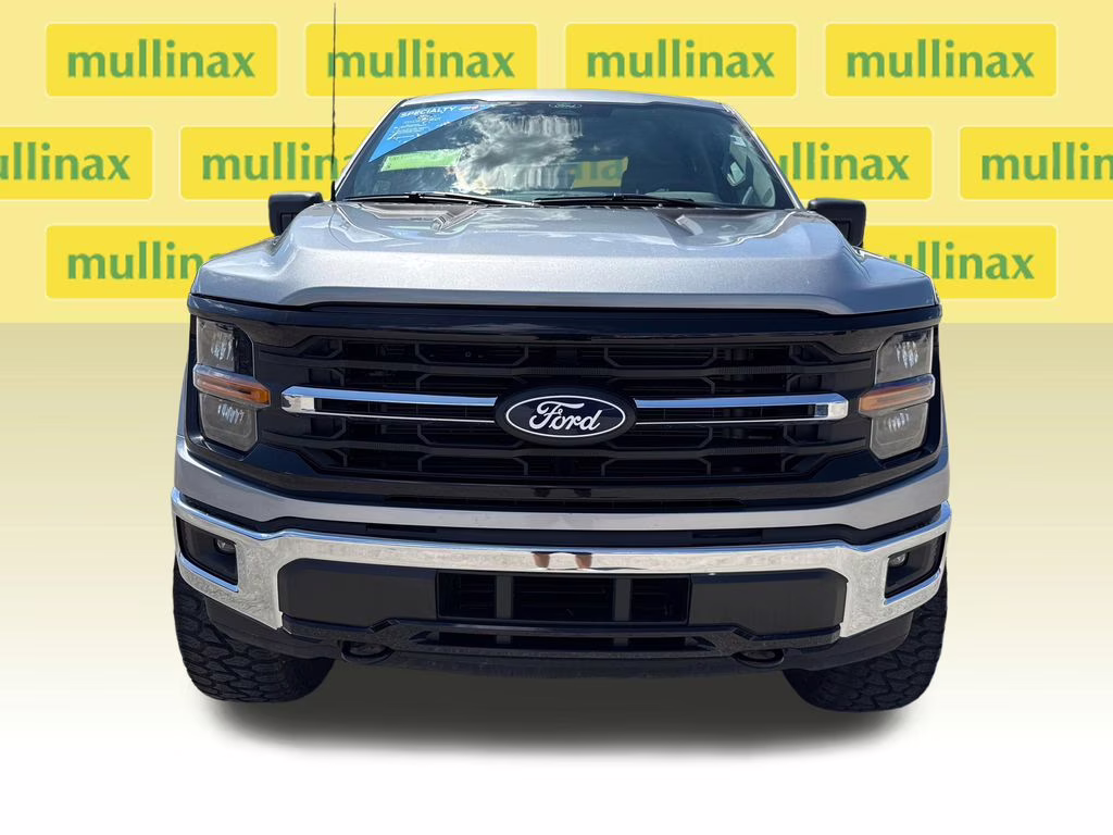 2025 Iconic Silver Metallic Ford F-150 XLT w/ LIFTKIT 4X4 Truck