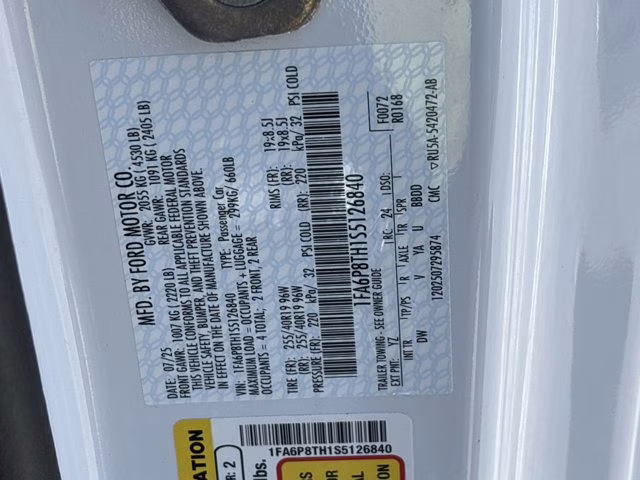 2025 Oxford White Ford Mustang EcoBoost RWD Coupe
