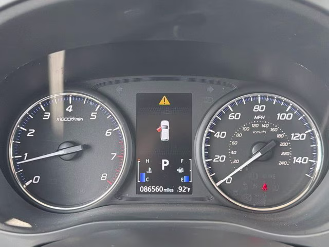 2019 Alloy Silver Metallic Mitsubishi Outlander SE FWD SUV