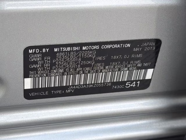 2019 Alloy Silver Metallic Mitsubishi Outlander SE FWD SUV