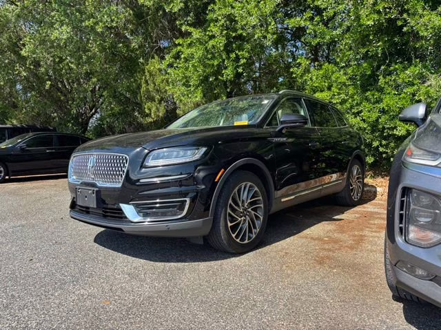 2019 Alloy Silver Metallic Mitsubishi Outlander SE FWD SUV
