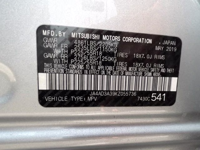 2019 Alloy Silver Metallic Mitsubishi Outlander SE FWD SUV