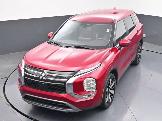 2025 Red Mitsubishi Outlander SE FWD SUV
